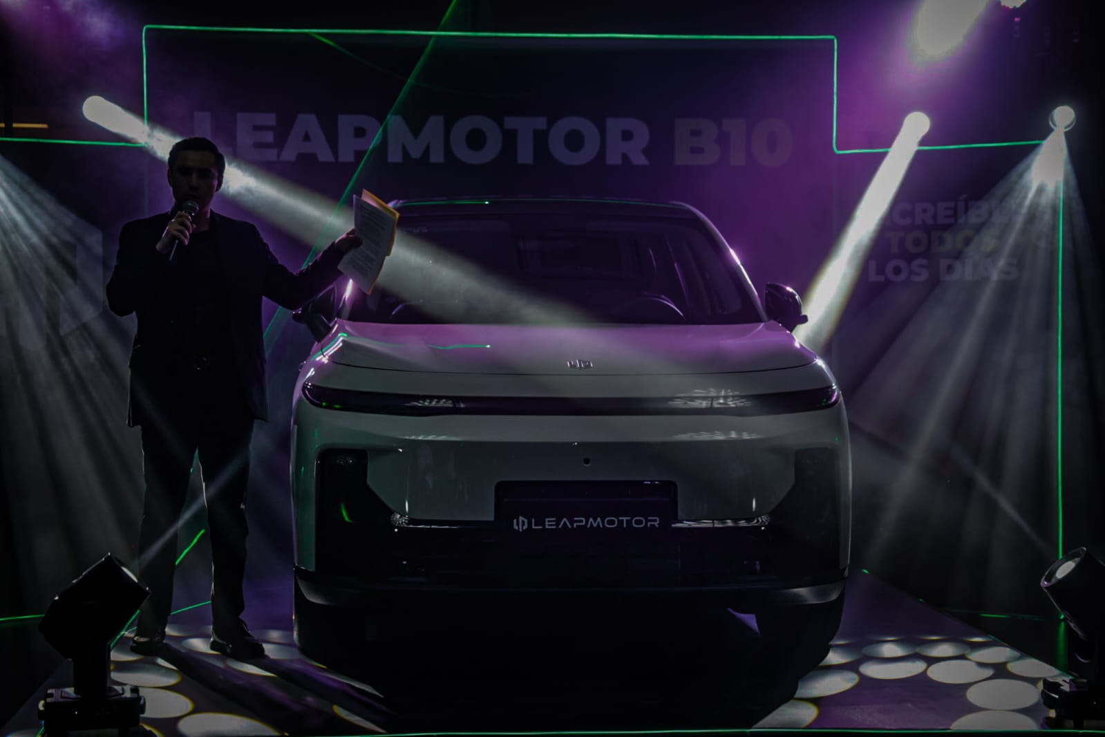 Presentación de la SUV B10 en Culiacán