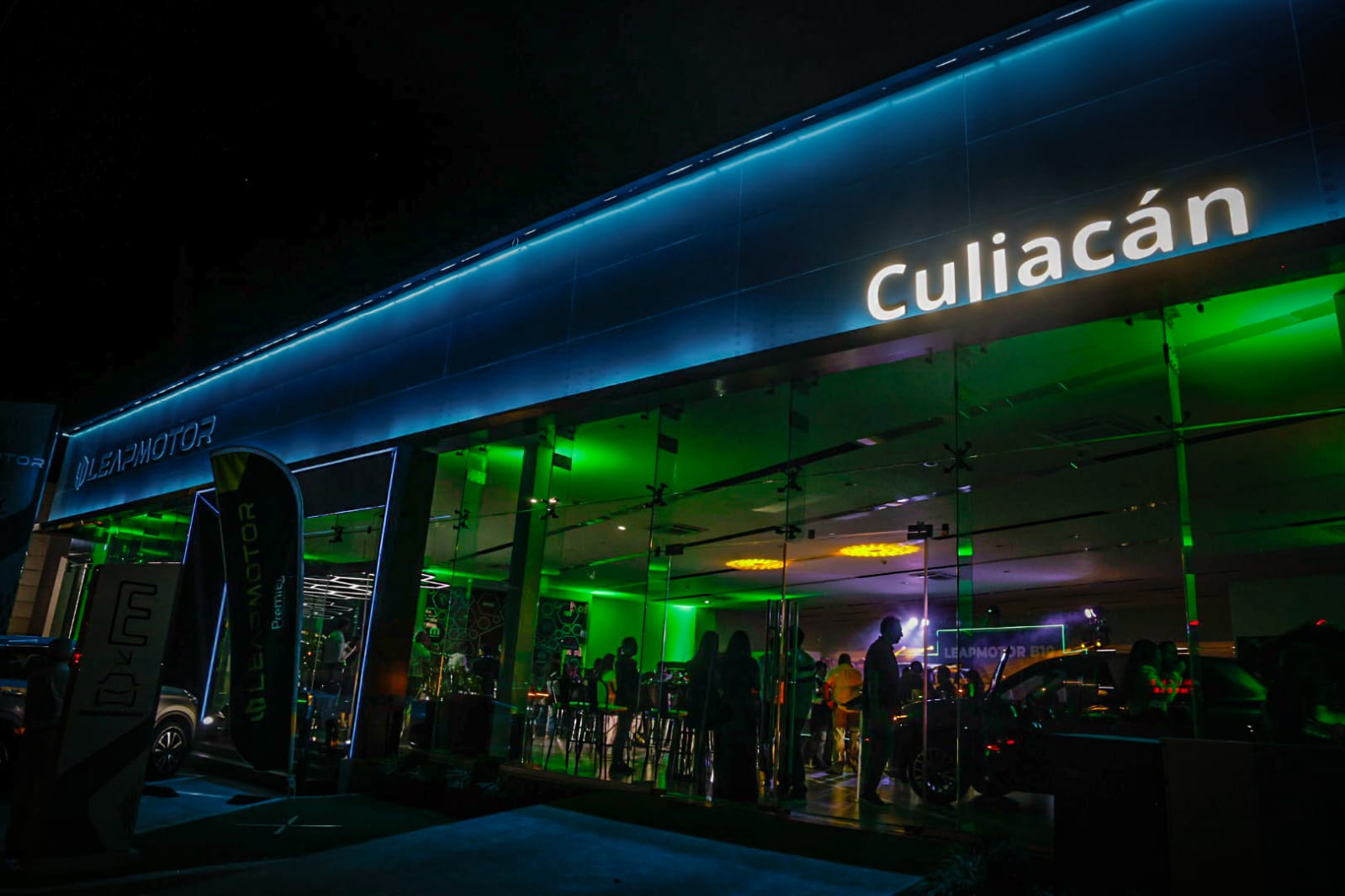 Presentación de la SUV B10 en Culiacán