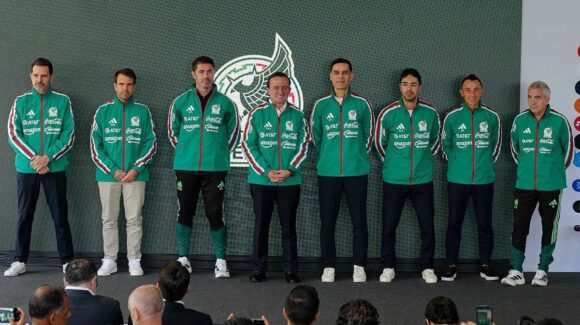 Presentan al cuerpo técnico de la Selección Mexicana de Futbol