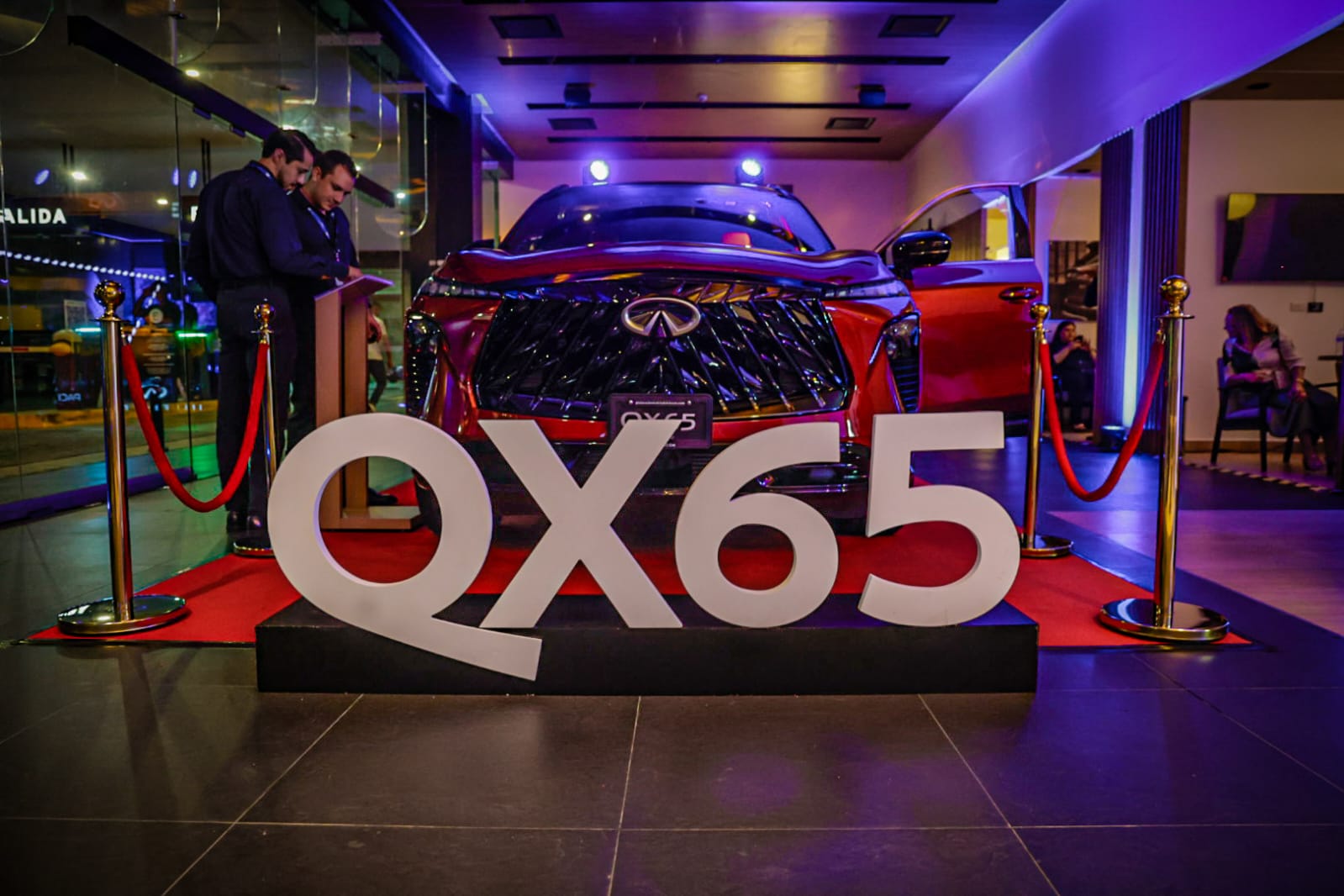 Presentan la nueva camioneta Infiniti QX65 en Culiacán