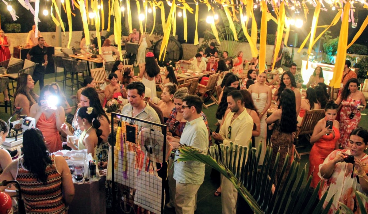 Presentan maquillaje OS Cxlxurs México en Mazatlán