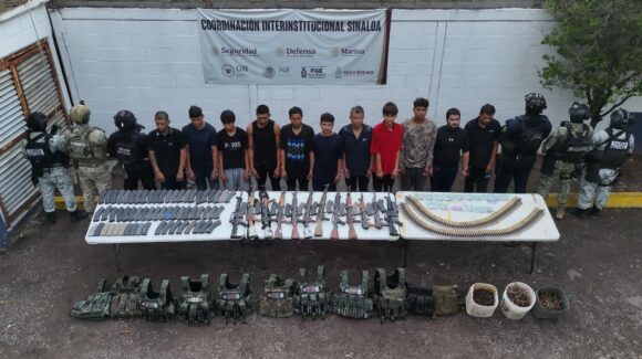 Detienen en Escuinapa, Sinaloa, a 11 sicarios presuntamente implicados en desaparición y asesinato de mineros