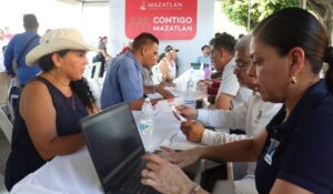Reciben 69 peticiones durante jornada de Contigo Mazatlán en la Francisco Solís