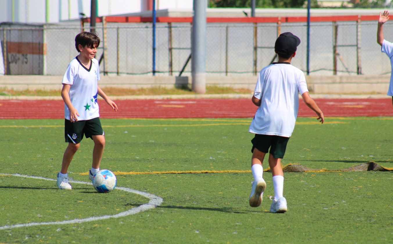 Programa deportivo del Colegio SAM en Mazatlán