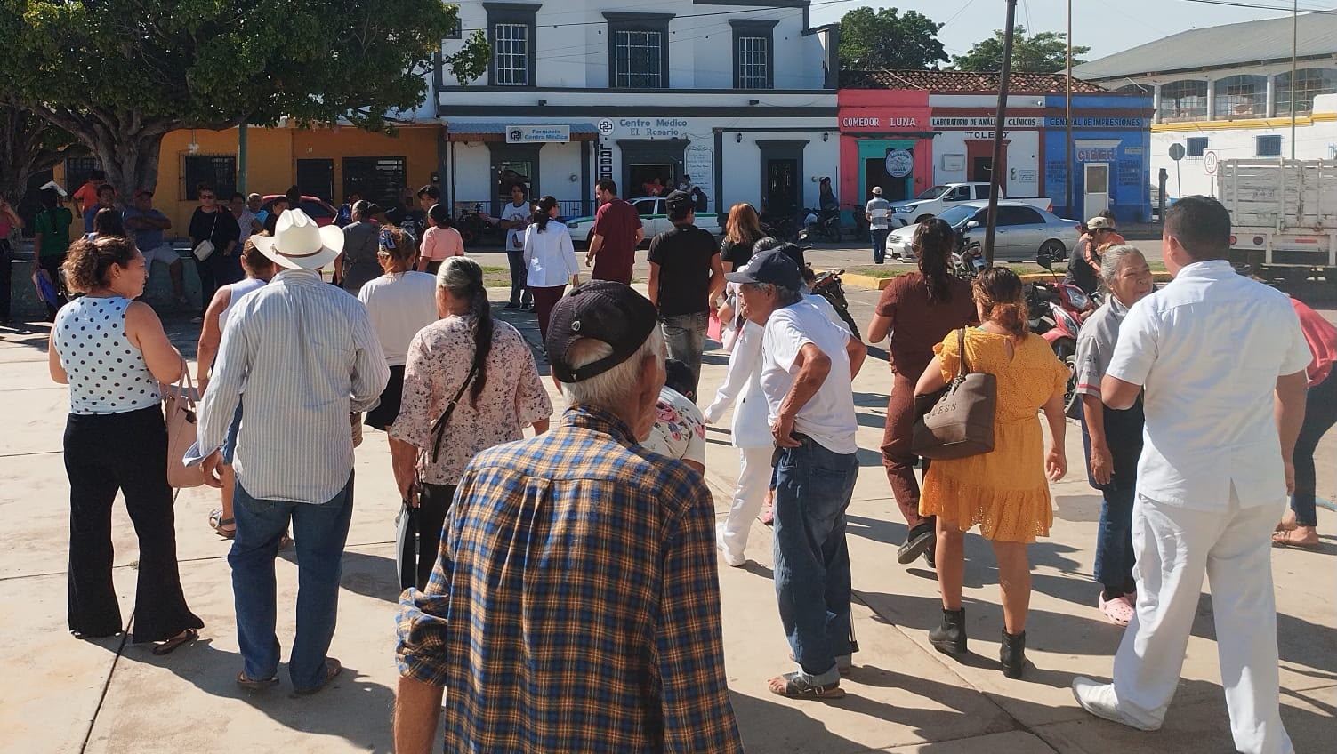 Protección Civil en Rosario, Sinaloa pone a prueba a pacientes y alumnos ante simulacro de sismo