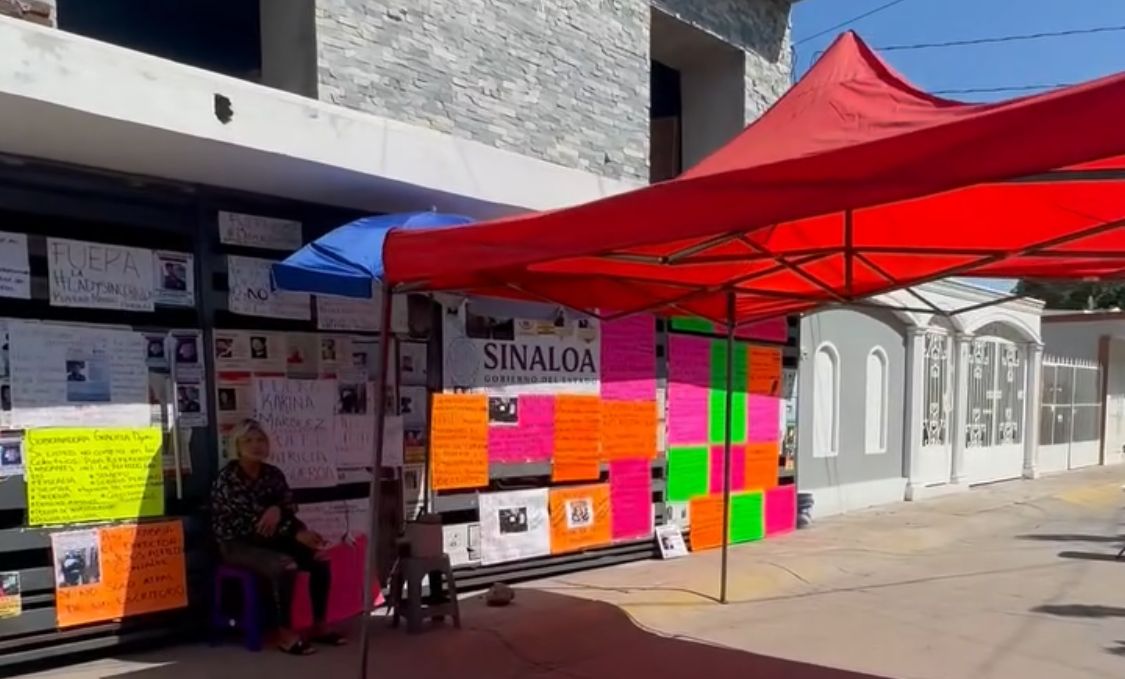 Escala protesta de buscadoras en Mazatlán, Sinaloa