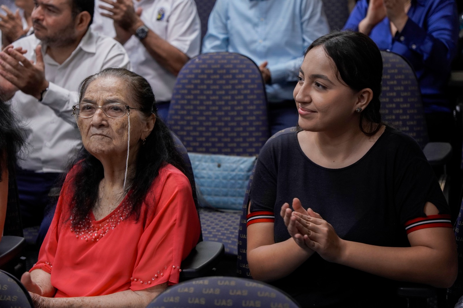 Nueve jóvenes talentos reciben reconocimiento de la UAS