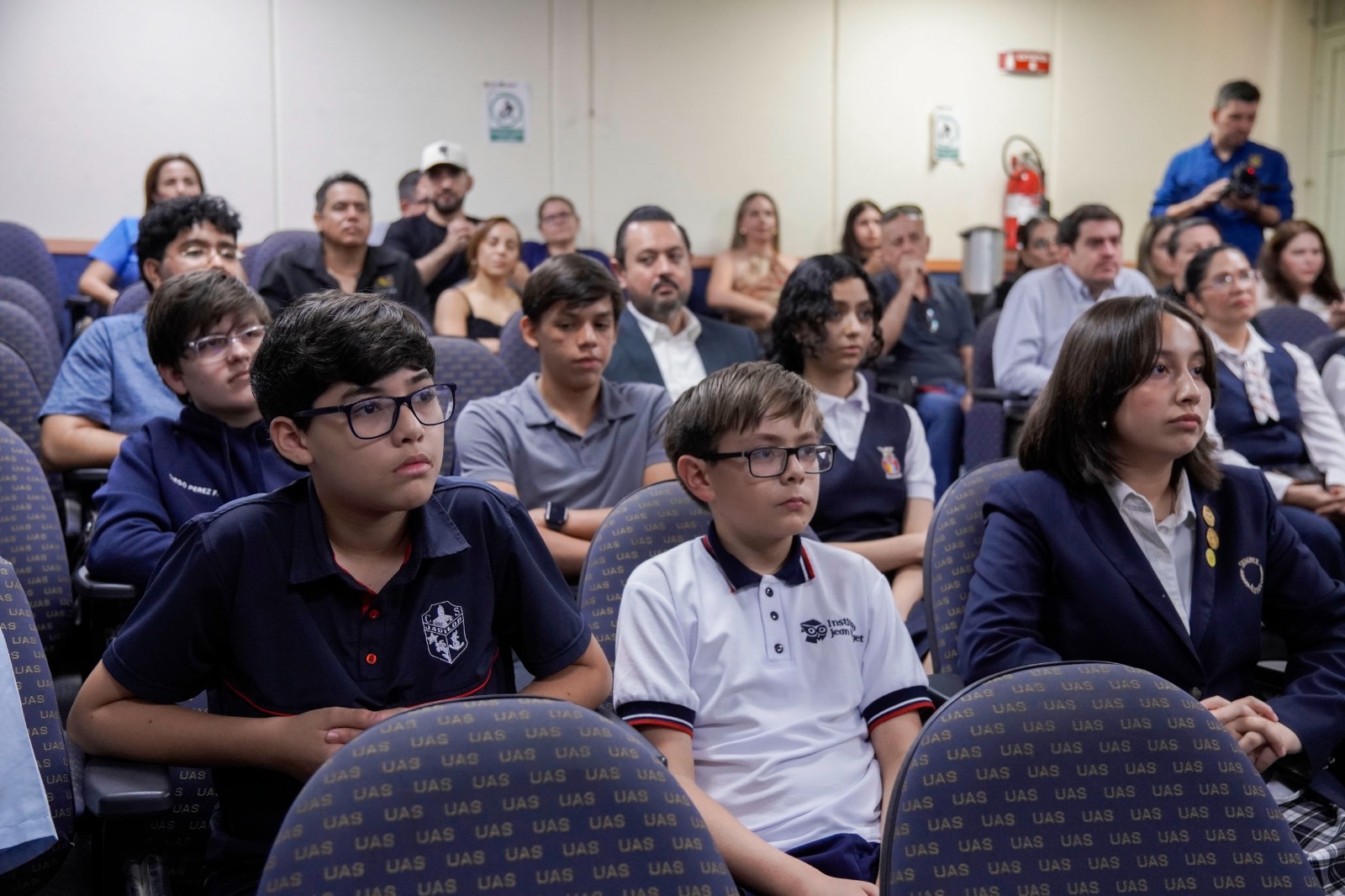 Nueve jóvenes talentos reciben reconocimiento de la UAS