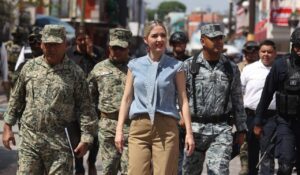 Supervisan operativo de seguridad y verbena en el Centro de Mazatlán previo a Grito de Independencia