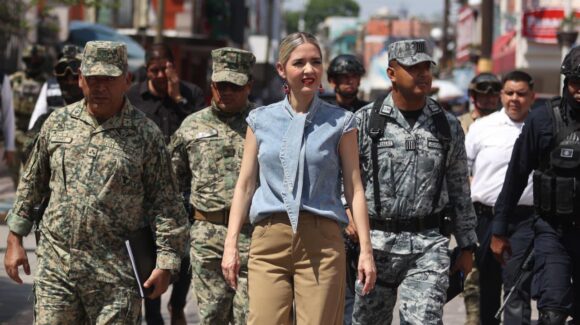Supervisan operativo de seguridad y verbena en el Centro de Mazatlán previo a Grito de Independencia