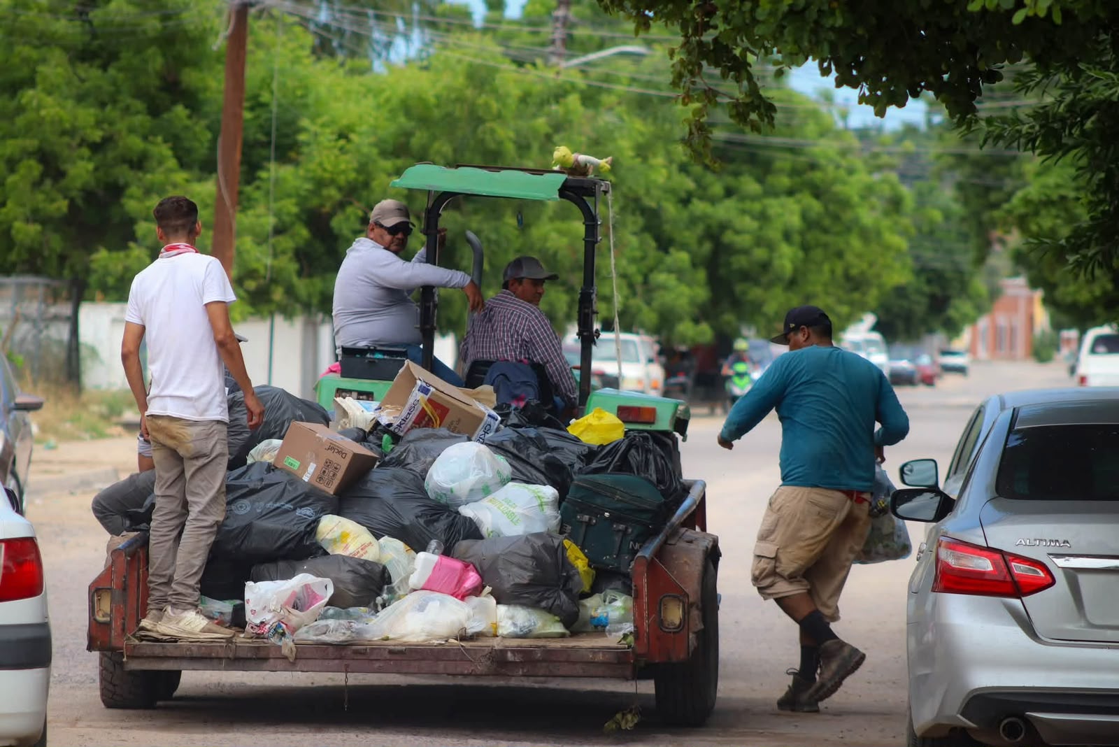 Refuerzan recolección de basura en El Fuerte