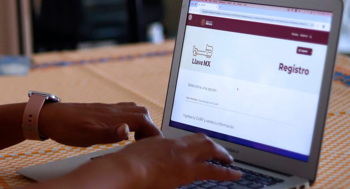 ¿Ya tienes tu Llave MX? Checa cómo se genera y algunos de los trámites que la requieren… como las Becas del Bienestar