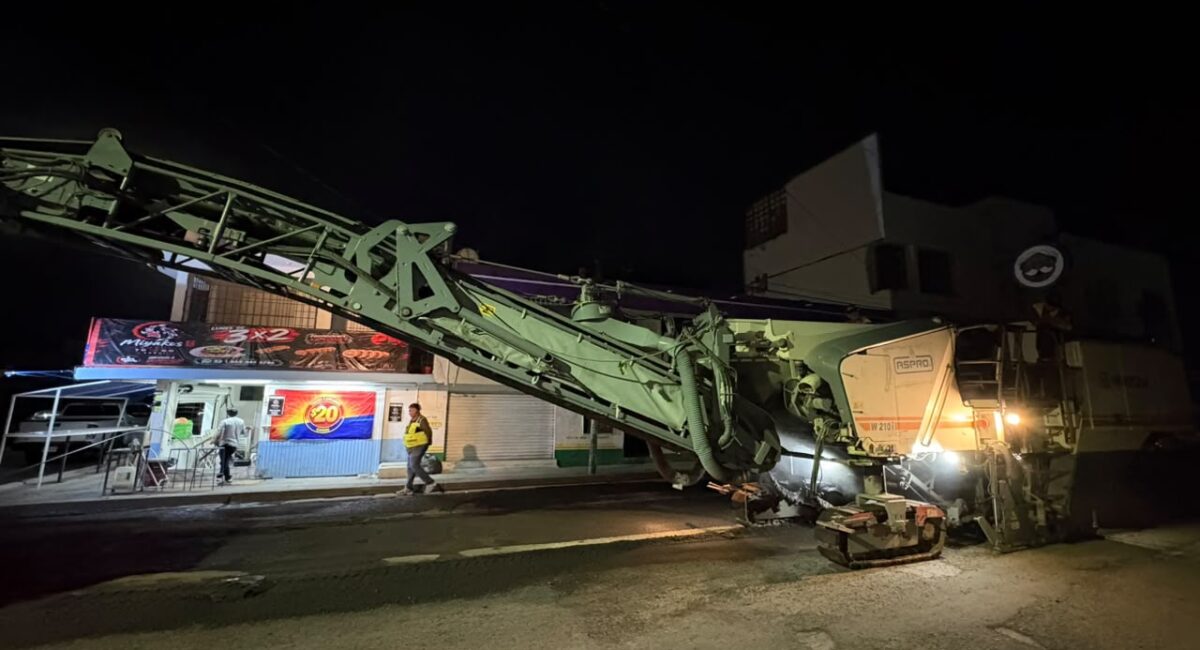¡De noche para no frenar el tráfico! Avanza rehabilitación de la avenida Río Piaxtla en Mazatlán, Sinaloa