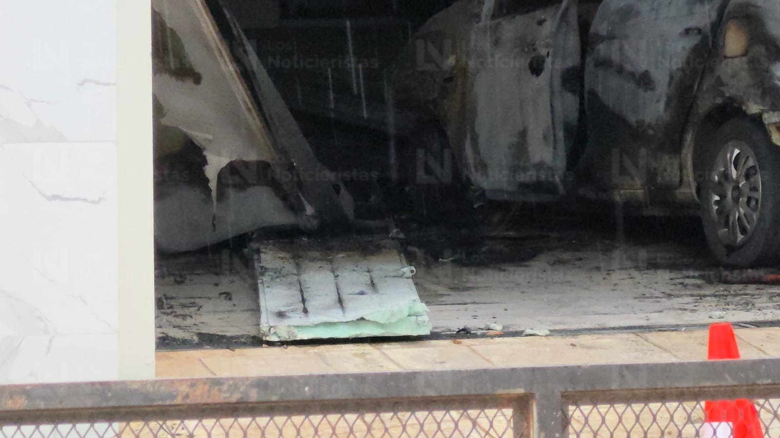 Tirotean, vandalizan y queman residencia en la Rafael Buelna de Culiacán