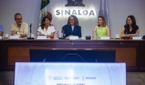 Reunión de Columba López y Graciela Domínguez con pescadores de presas