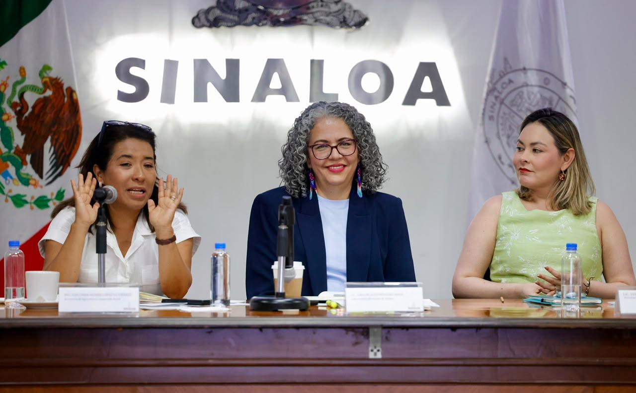 Reunión entre Columba López y Graciela Domínguez con acuacultores