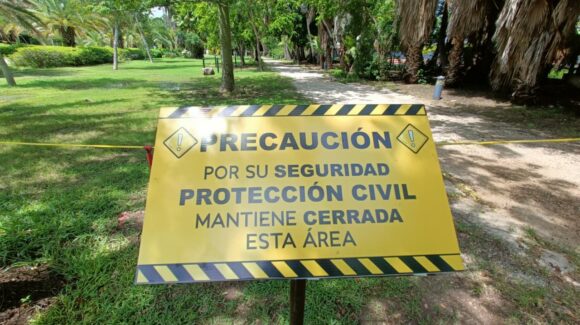 Peligro latente en el Parque Sinaloa de Los Mochis: advierte Protección Civil de riesgo de colapso de barda en andador de corredores
