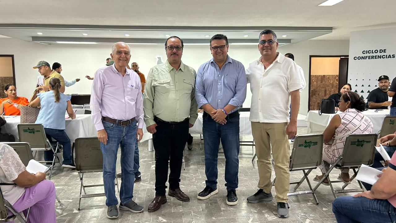 Sader entrega apoyos a productores de maíz en Guasave