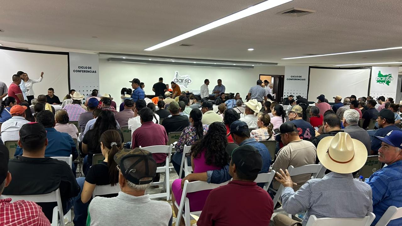 Sader entrega apoyos a productores de maíz en Guasave