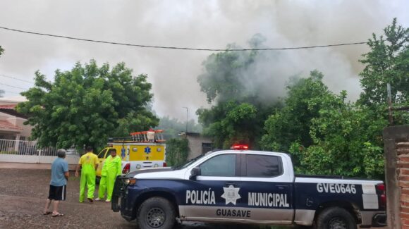 Se incendia domicilio abandonado en la sindicatura de Nío en Guasave