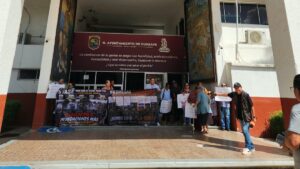 se manifiestan en el ayuntamiento de guasave exigen el colector pluvial norte lugars