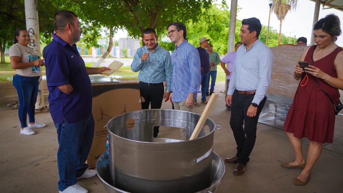 secretaria de economia a traves de equipa sinaloa beneficia a 66 pequeños negocios en navolato ollas
