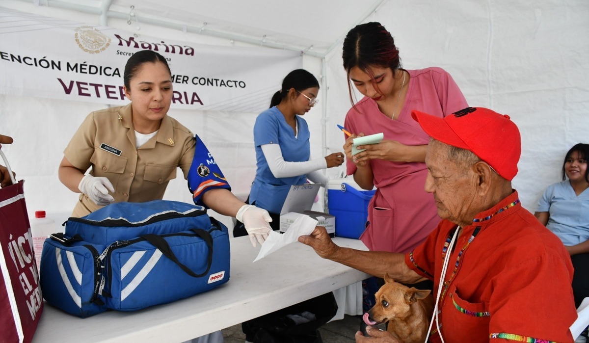 Secretaría de Marina lleva atención médica a zonas alejadas