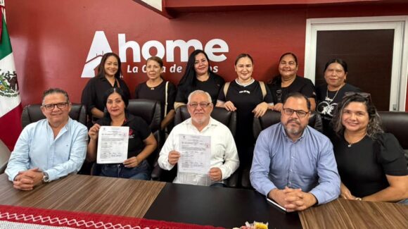 Viudas de policías en Ahome acuerdan con el secretario del Ayuntamiento una minuta que será revisada por Cabildo