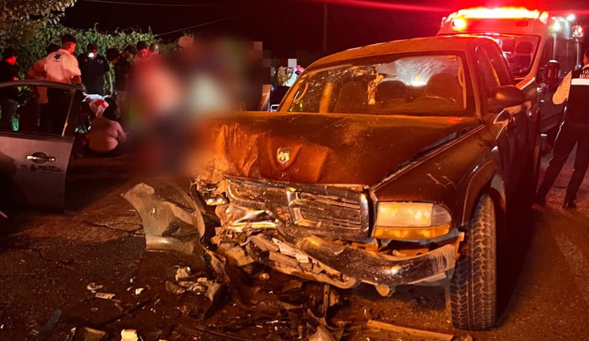 Seis heridos deja fuerte choque entre dos vehículos en carretera Los Mochis-Choix