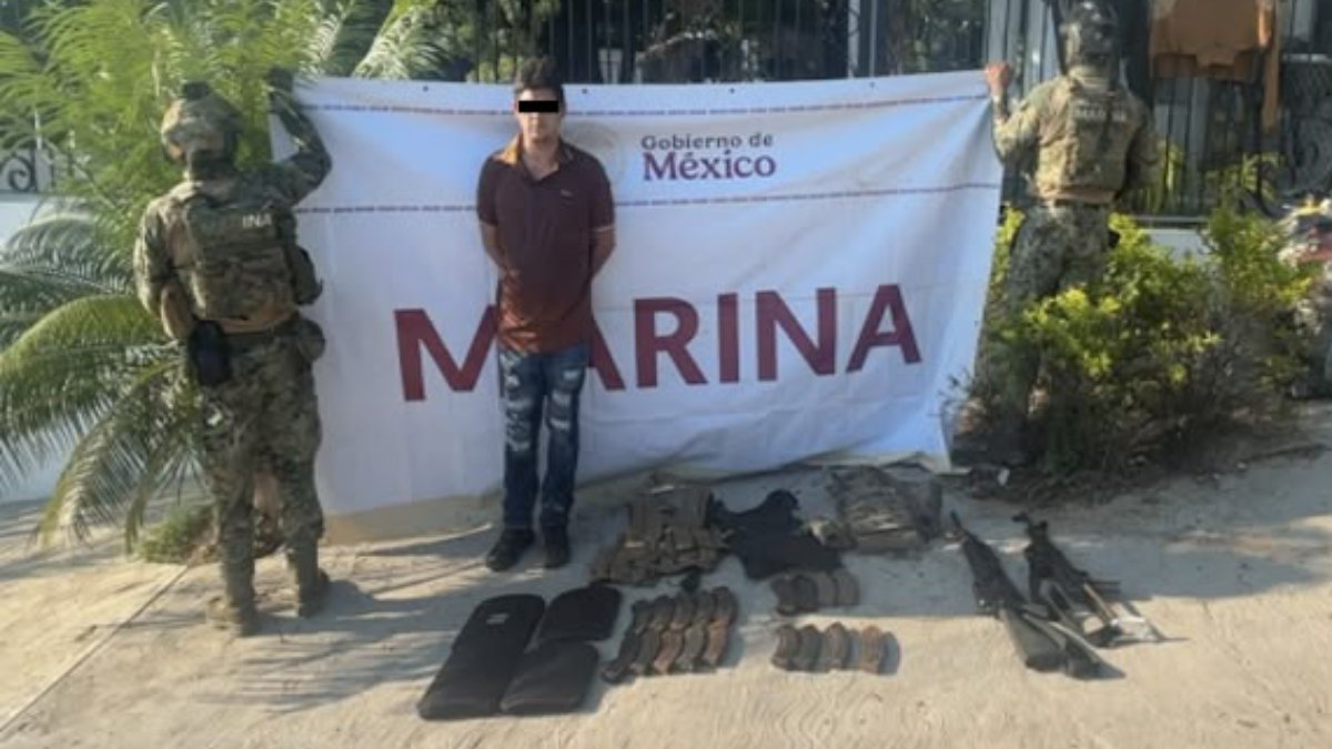 semar detiene a una persona y asegura armas cartuchos y 84 explosivos improvisados en san ignacio