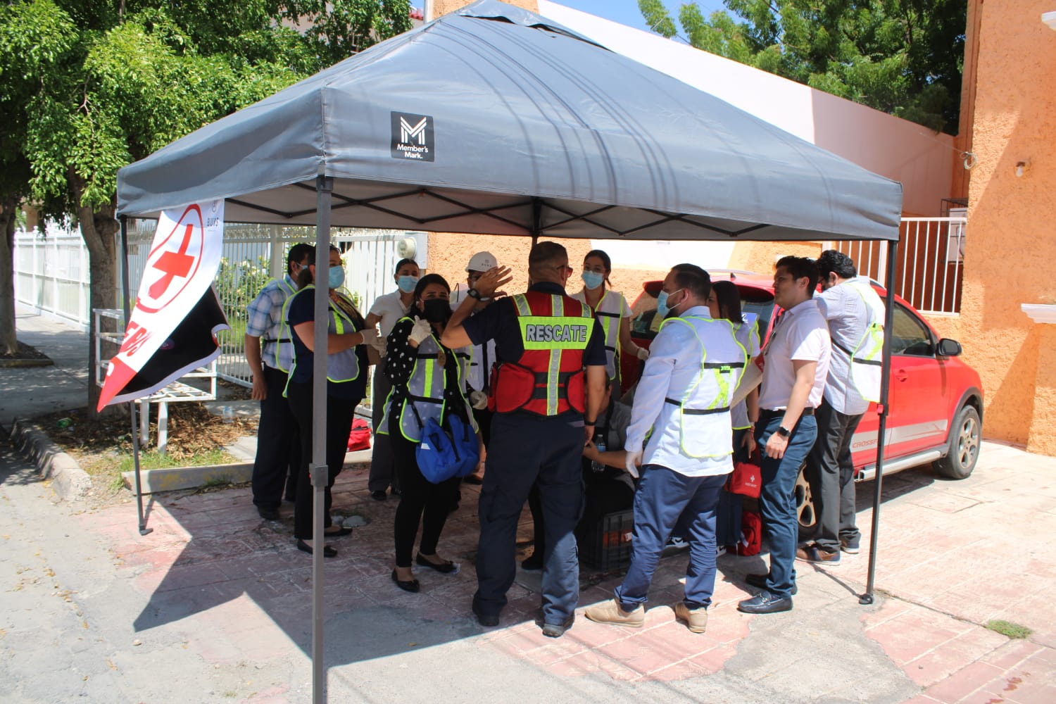 Torre Buks pone a prueba su compromiso con la vida en Mazatlán