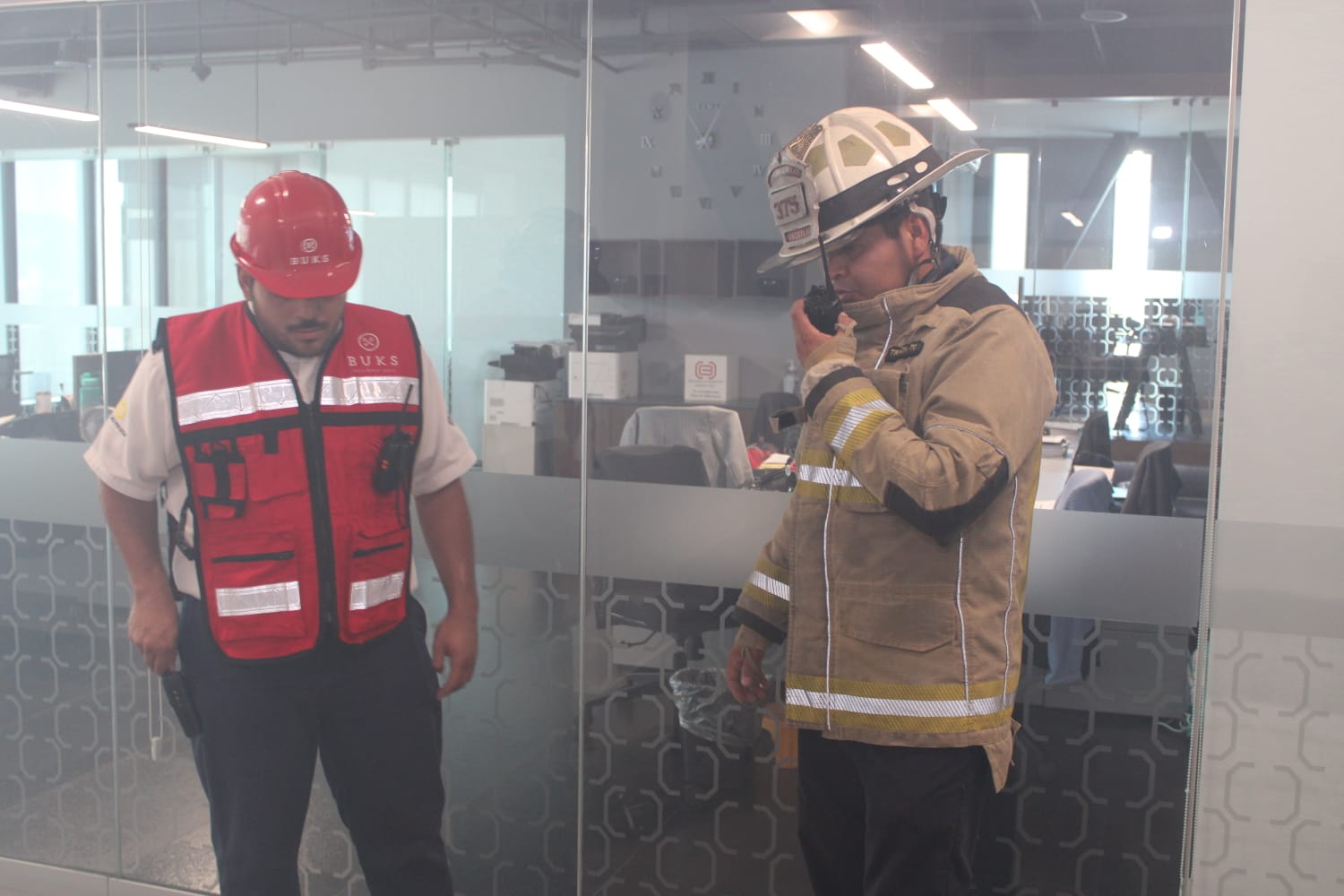 Torre Buks pone a prueba su compromiso con la vida en Mazatlán