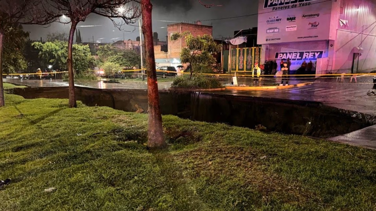 Socavón en Tonalá