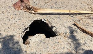 Detectan nuevo socavón en la calle Álvaro Obregón en Guasave; reparación podría quedar lista en tres días