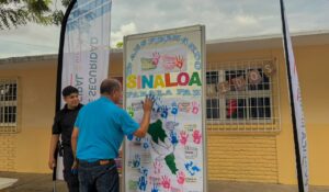 Policía Municipal lleva la cultura de paz a las aulas de Mazatlán, Sinaloa, y alerta a estudiantes sobre violencia escolar