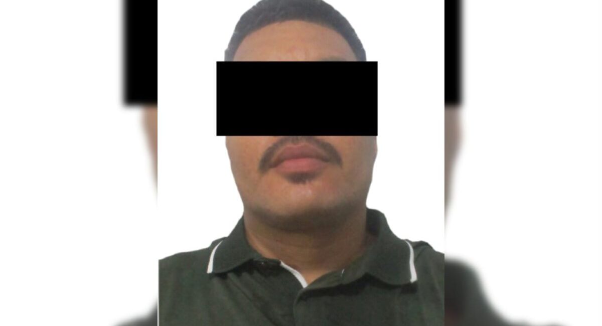 Por robarse chocolates, cigarrillos y una tablet, sujeto es detenido por Policías de Ahome, Sinaloa