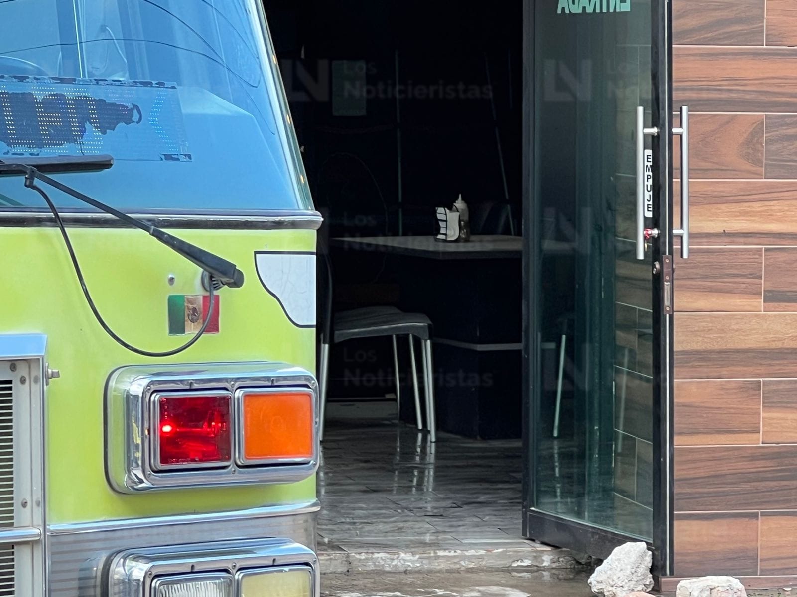 Vandalizan comercio de sushi en la Lázaro Cárdenas de Culiacán