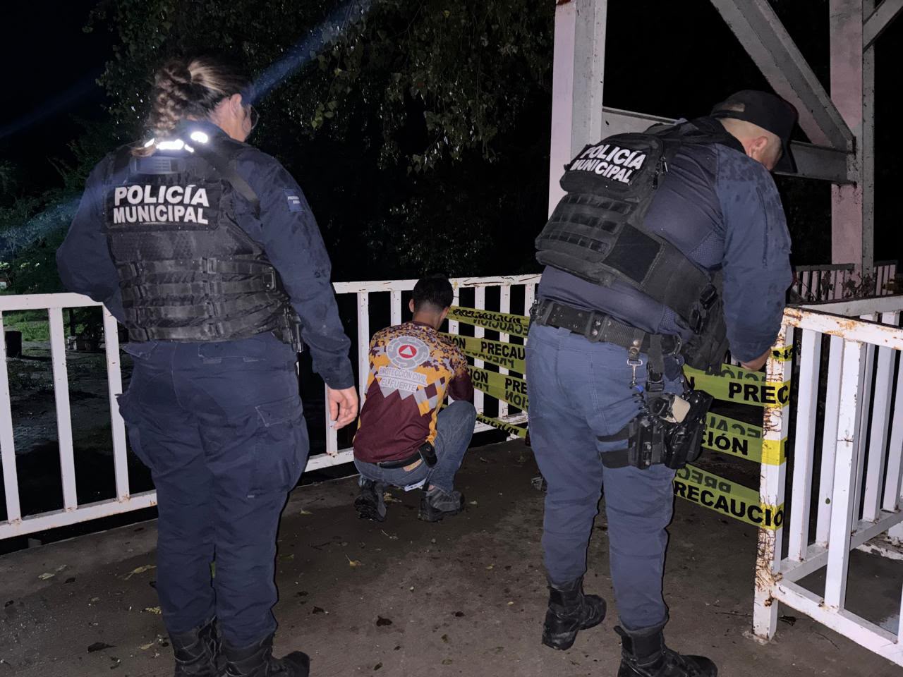 Por daño estructural, suspenden tránsito en puente peatonal de acceso a La Galera