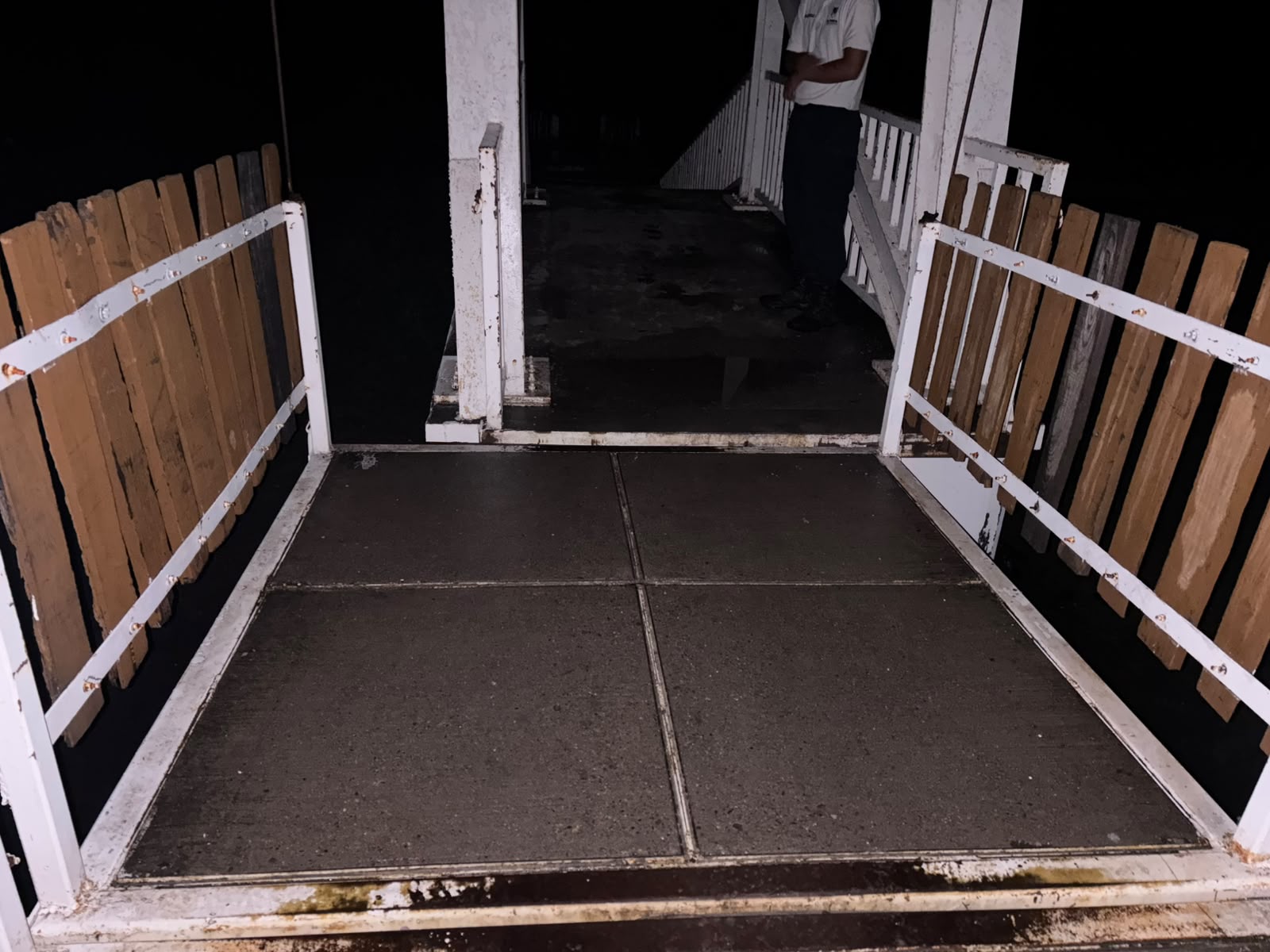 Por daño estructural, suspenden tránsito en puente peatonal de acceso a La Galera