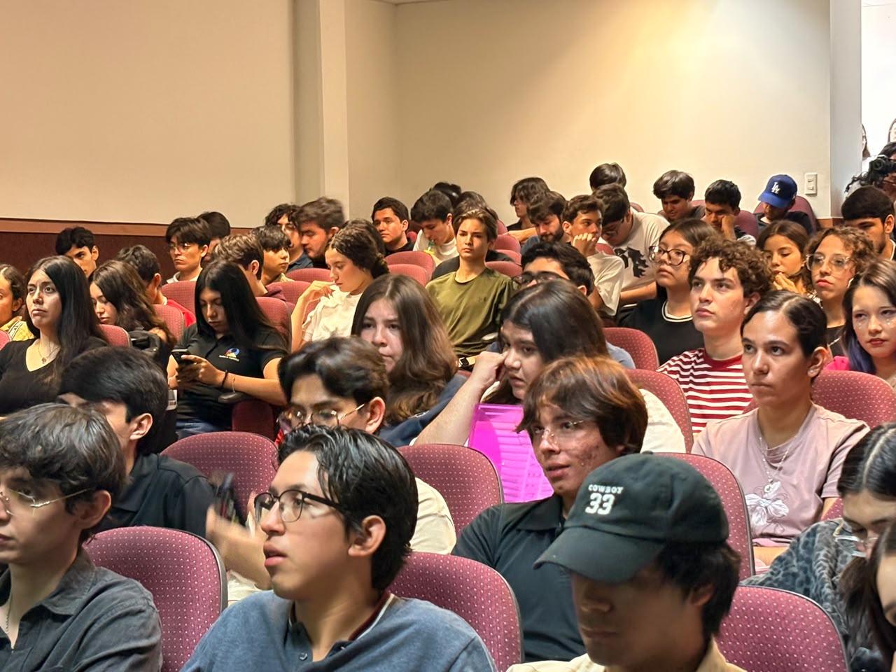 Taller para la prevención del suicidio en estudiantes de la UAS