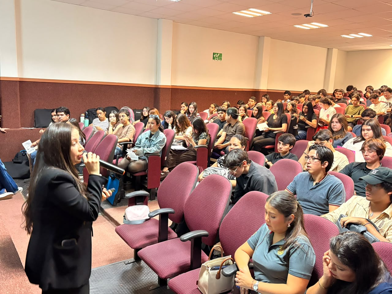 Taller para la prevención del suicidio en estudiantes de la UAS