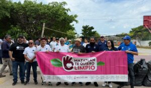 Se retiran 280 costales de basura durante la jornada 49 de “Mazatlán te quiero limpio” en la Salvador Allende