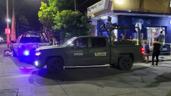 Ataque a balazos en frutería deja una mujer muerta y un hombre gravemente herido en Mazatlán, Sinaloa