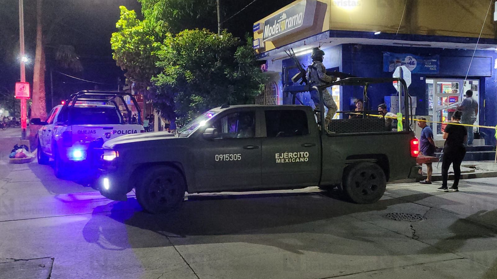 Ataque armado deja a hombre herido y mujer sin vida en frutería de Mazatlán