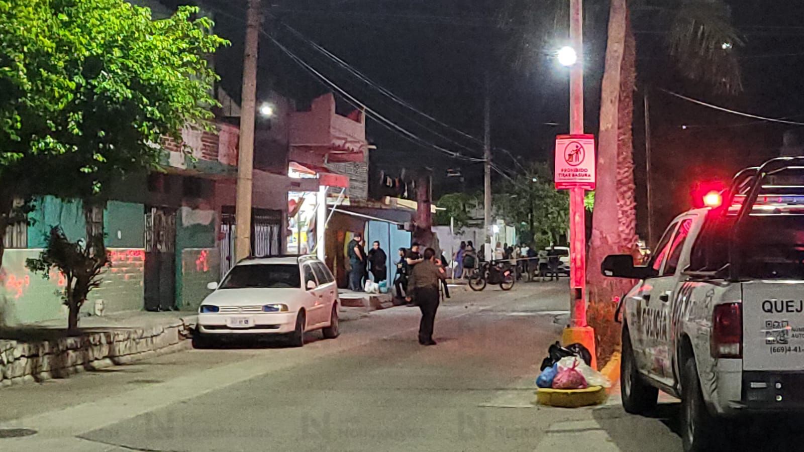 Ataque armado deja a hombre herido y mujer sin vida en frutería de Mazatlán