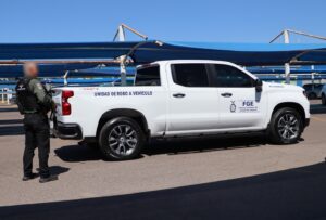 Vehículo de la FGE en Sinaloa