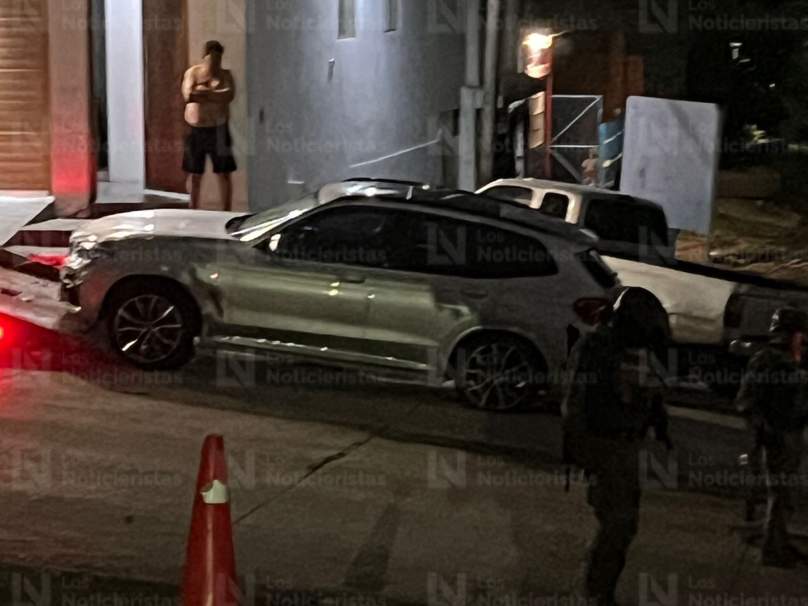 Vehículos asegurados tras persecución en la López Mateos, Culiacán
