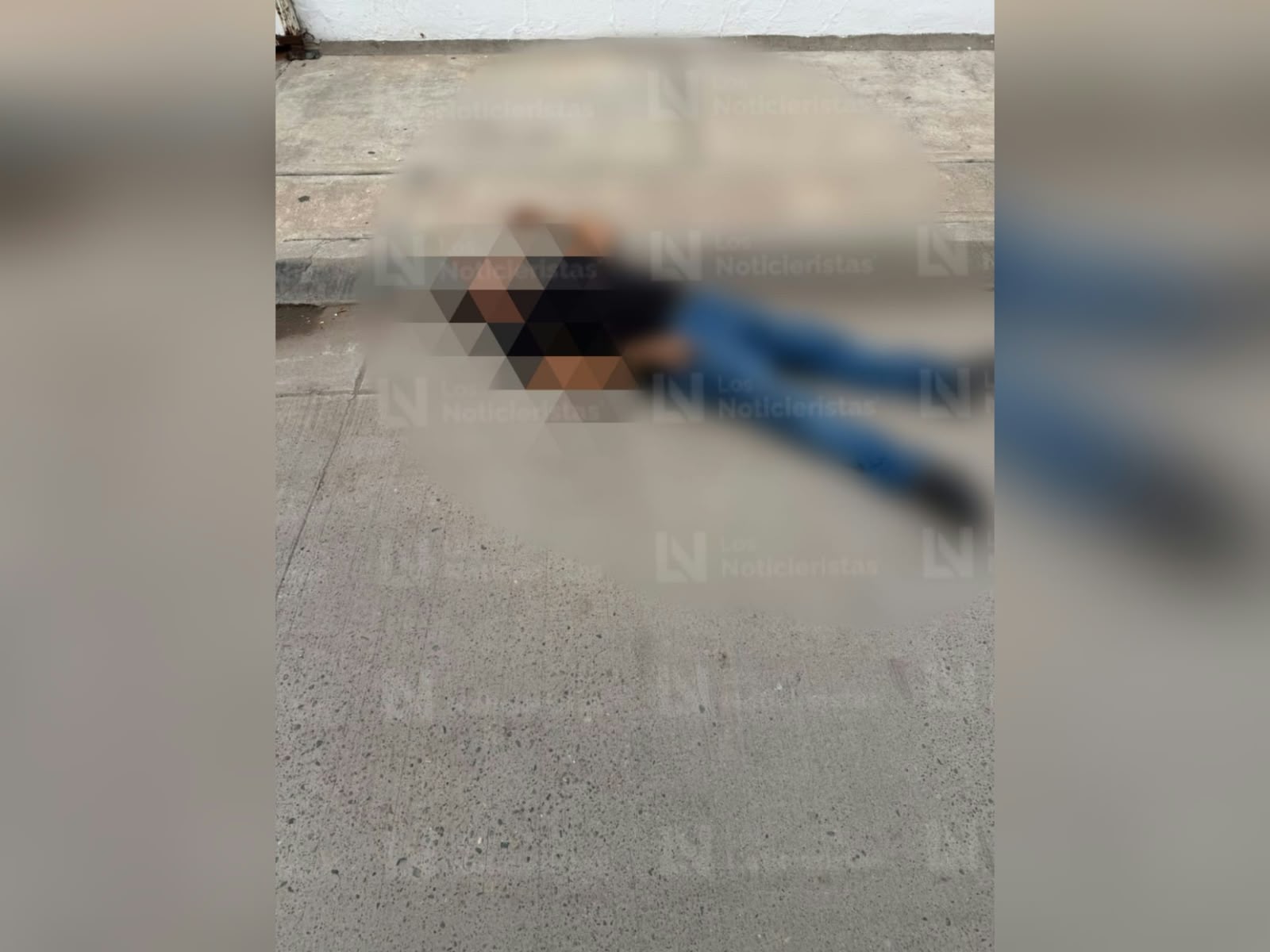 Agreden a balazos a un joven en calles de la Toledo Corro, en Los Mochis, Sinaloa