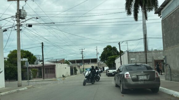 Agreden a balazos a un joven en calles de la Toledo Corro, en Los Mochis, Sinaloa