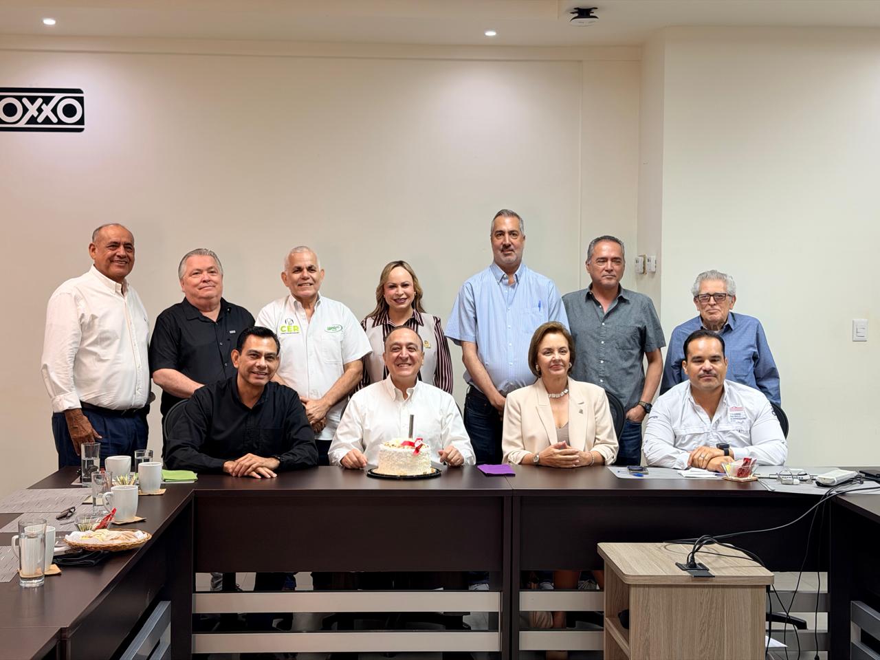 Alcalde de Ahome se reúne y realiza compromisos con el organismo intercamaral de Los Mochis